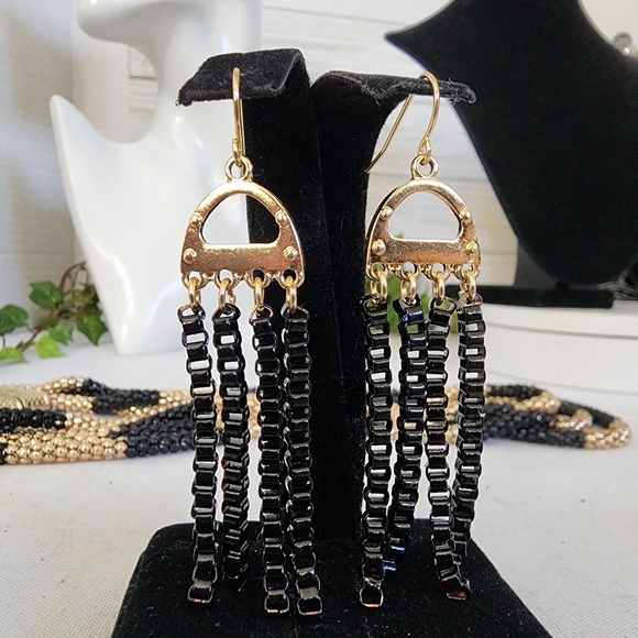 Black and Gold Multi Chain Mesh Necklace And Earrings Set - Picture 9 of 11
